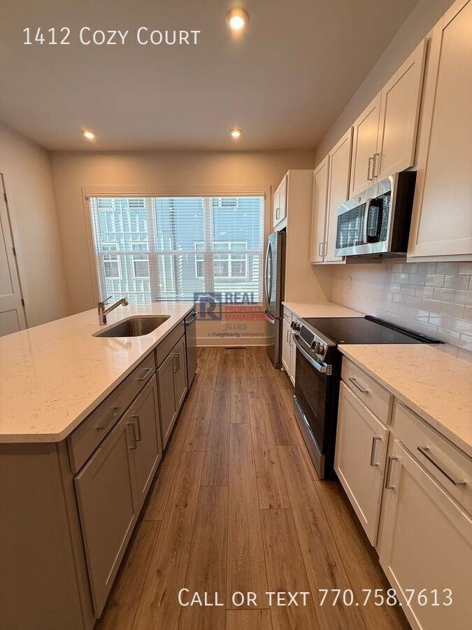 1412 Cozy Court Southeast - Photo 5 of 19