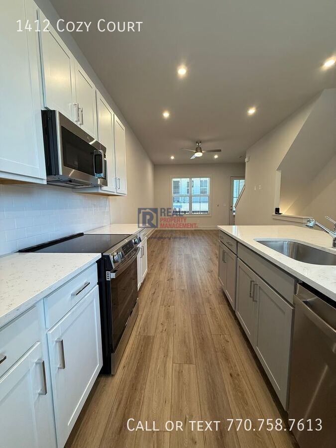 1412 Cozy Court Southeast - Photo 6 of 19