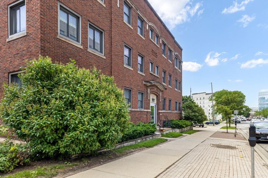 2311 East North Avenue #12