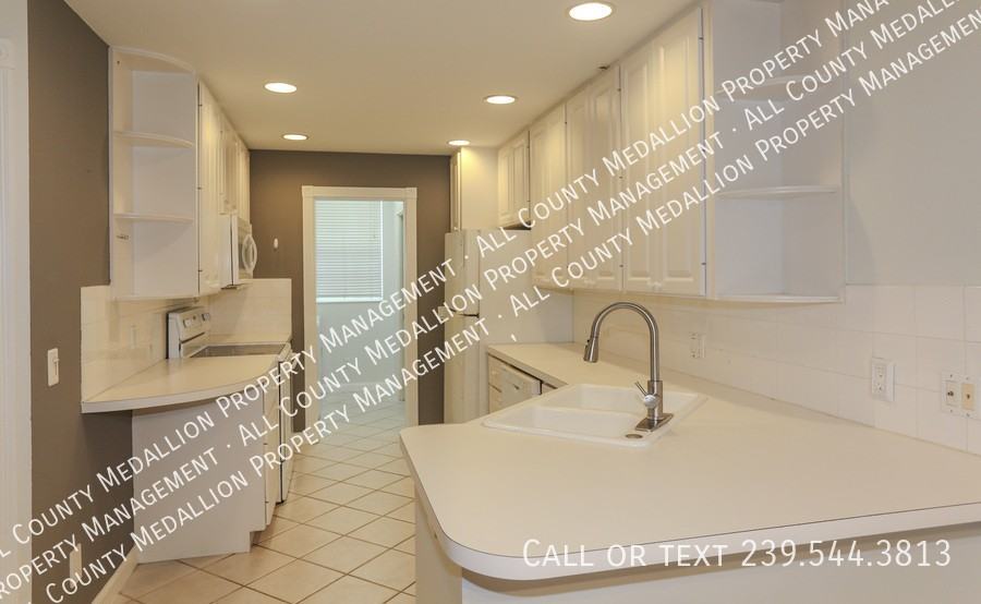 5823 Cove Cir - Photo 5 of 22