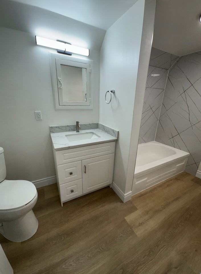 165 College Avenue North #1