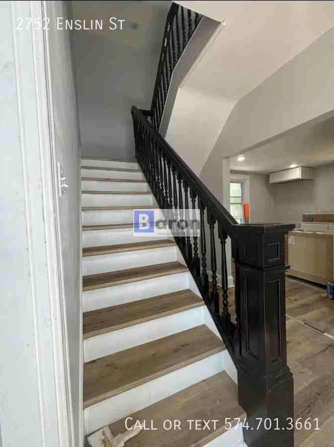 2752 Enslin Street - Photo 2 of 12