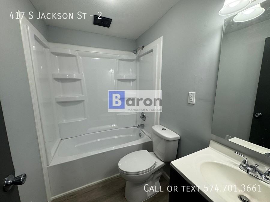 417 S Jackson St #2 - Photo 3 of 7