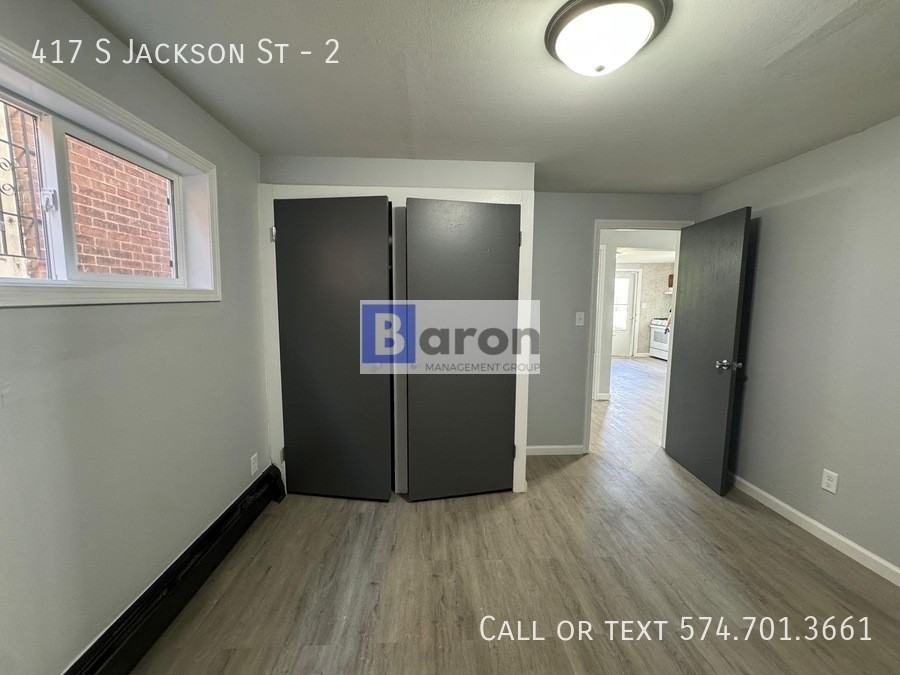 417 S Jackson St #2 - Photo 4 of 7
