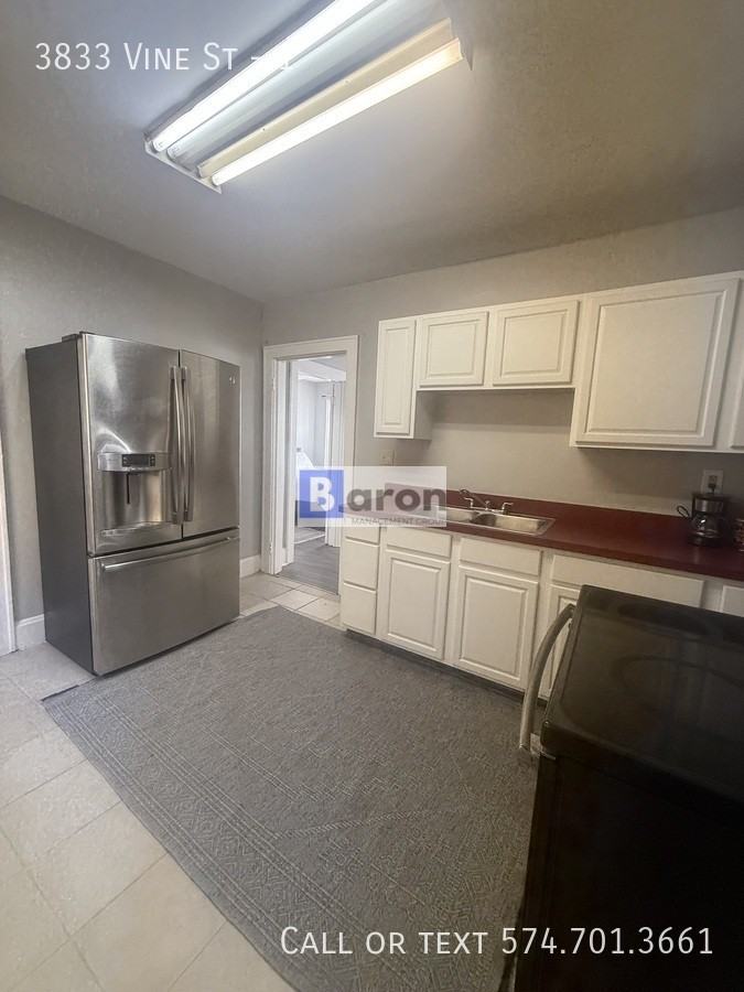 3833 Vine St #1 - Photo 7 of 10