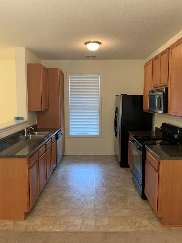 1800 Lake Carolina Drive - Photo 4 of 13