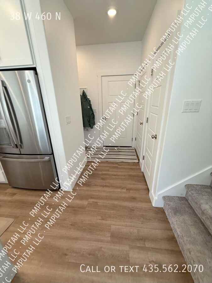 38 W 460 N - Photo 4 of 15