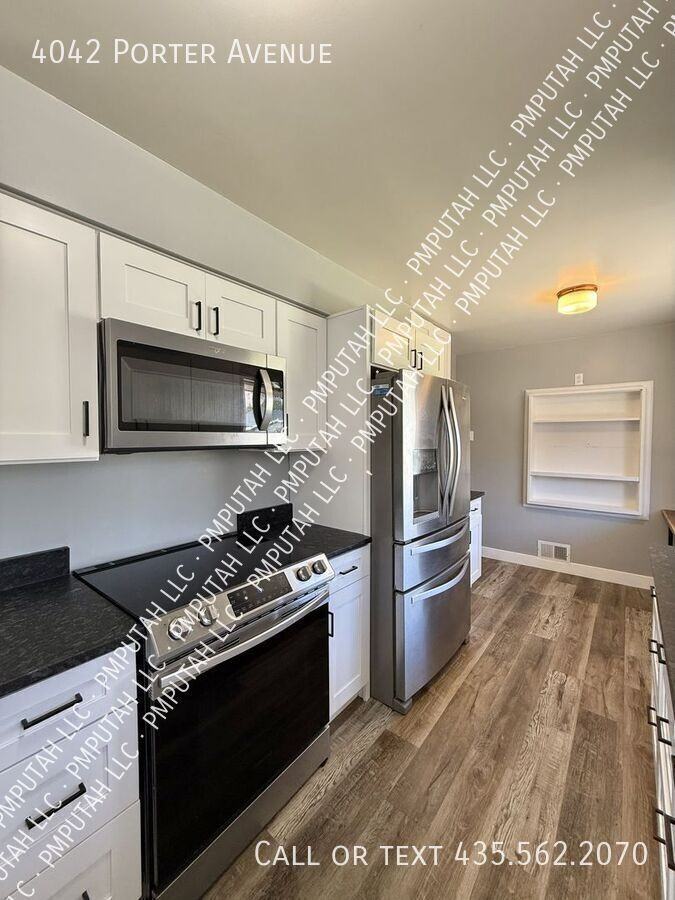 4042 Porter Ave - Photo 7 of 20