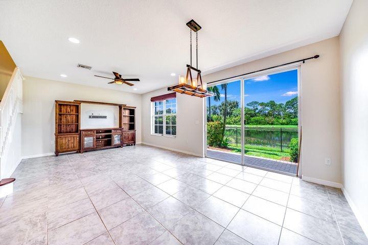 4543 Tara Cove Way - Photo 2 of 8