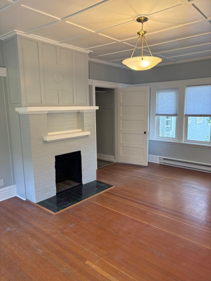 1150 Summit Avenue #203