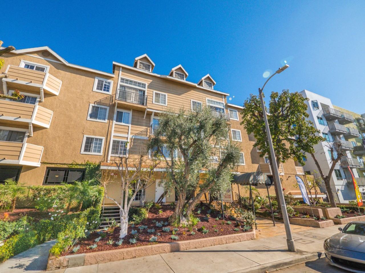 5050 Klump Ave - Photo 3 of 5