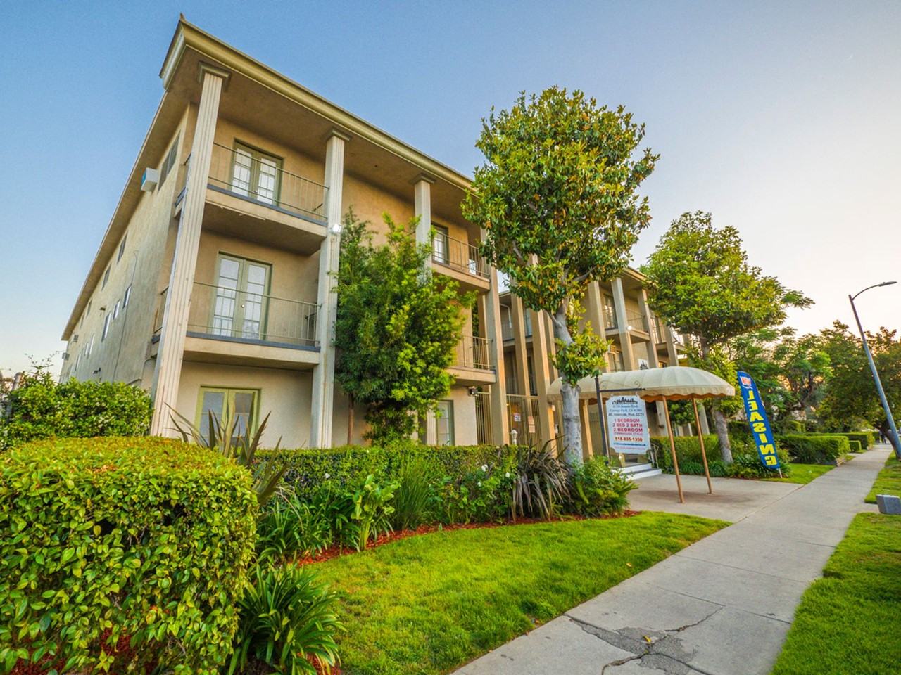 21736 Roscoe Blvd - Photo 2 of 15