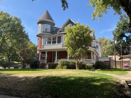 featured image of 1704 2nd Street