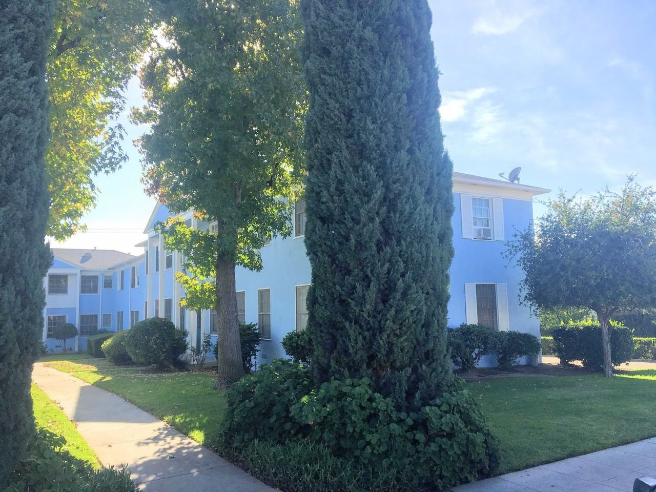 Dixon Delano Apartments - Photo 4 of 4