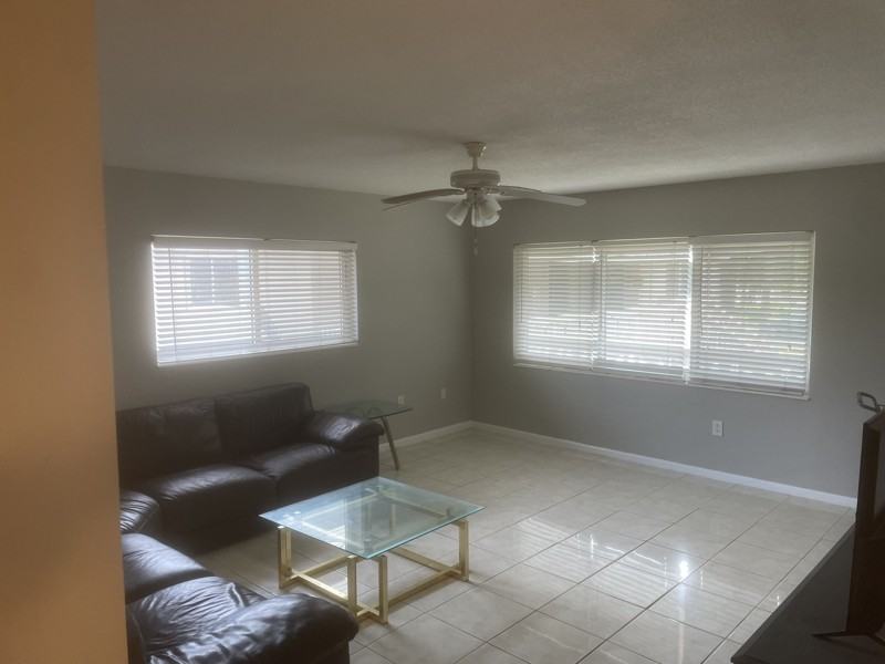 240 Sw 7th St #10 - Photo 5 of 13