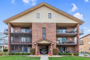 featured image of 16719 Paxton Avenue #3N