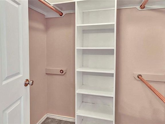 140 Amber Ln - Photo 6 of 12