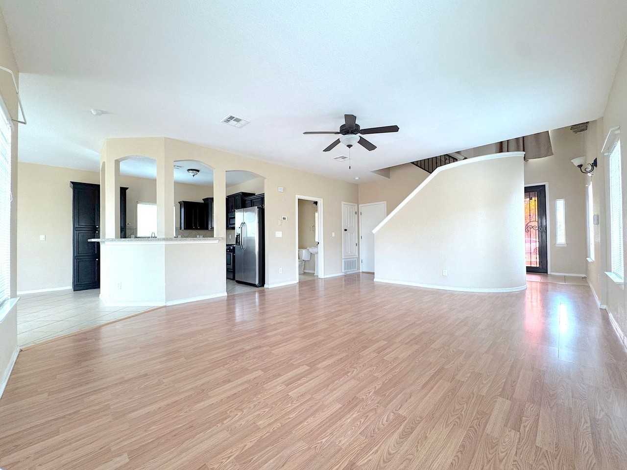 10932 Ray Mena Ln - Photo 4 of 30