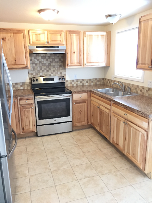 1015 Roosevelt Ave #B - Photo 2 of 13