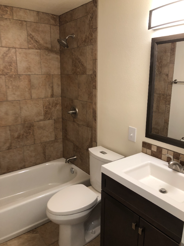 1015 Roosevelt Ave #B - Photo 3 of 13