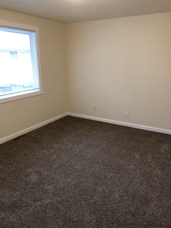 1015 Roosevelt Ave #B - Photo 7 of 13