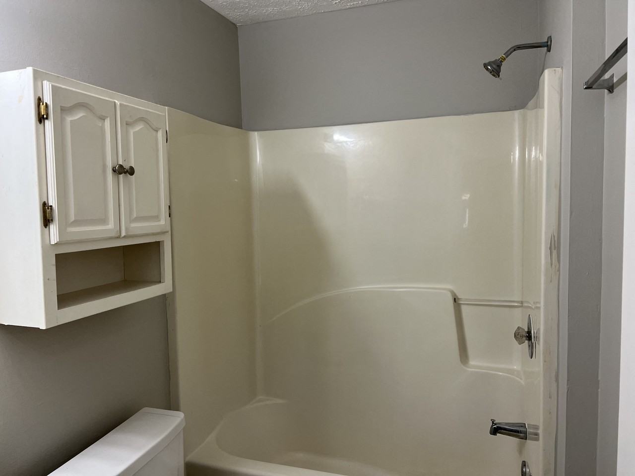 360 E Country Woods Dr - Photo 4 of 11