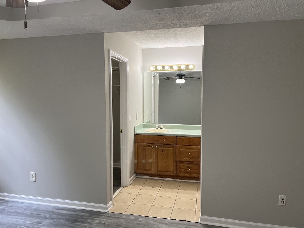 360 E Country Woods Dr - Photo 6 of 11