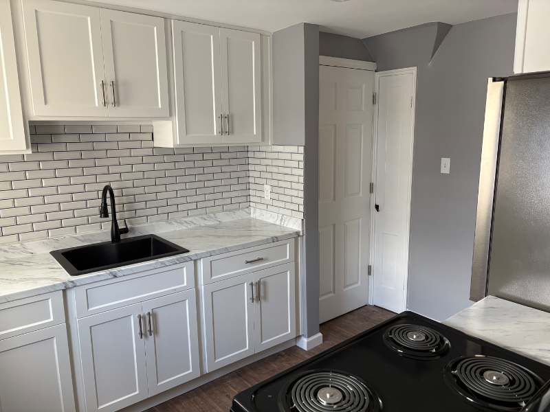 136 Kenview Ave #LEFT - Photo 3 of 14