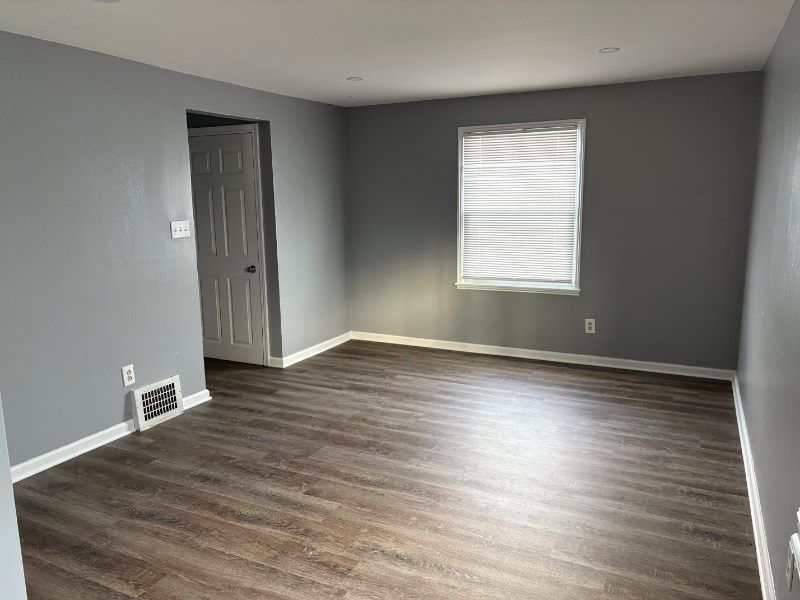 136 Kenview Ave #LEFT - Photo 7 of 14