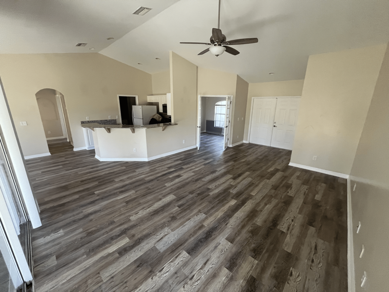 2173 Grandview Dr - Photo 2 of 16