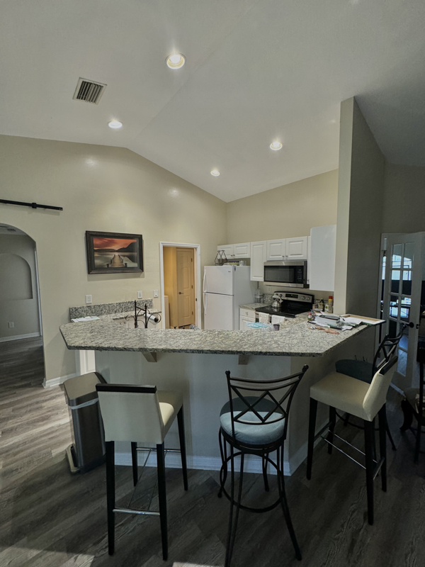 2173 Grandview Dr - Photo 3 of 16