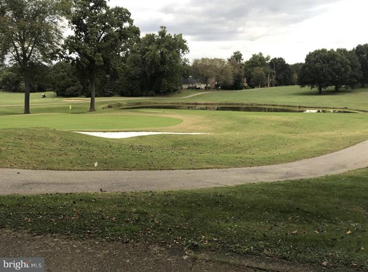 12500 Surrey Circle Drive - Photo 2 of 3