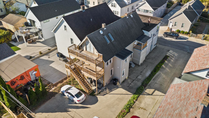 1277 W 67th St #1 - Photo 5 of 21