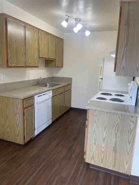 Rockwood Park Apartments - Photo 6 of 12