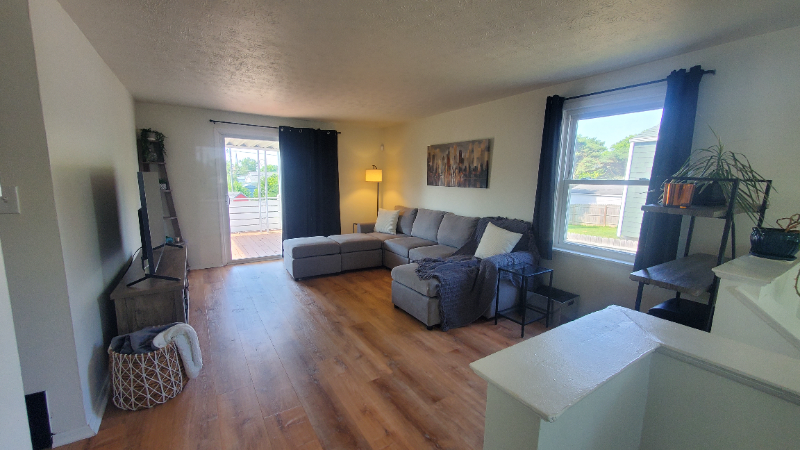 977 Kyle Ave - Photo 3 of 19