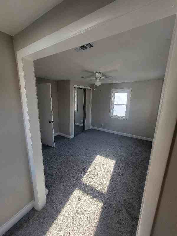 410 Middlesex St - Photo 7 of 20