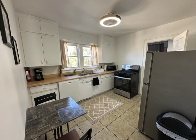 1316 Michigan Avenue #2 - Photo 3 of 10