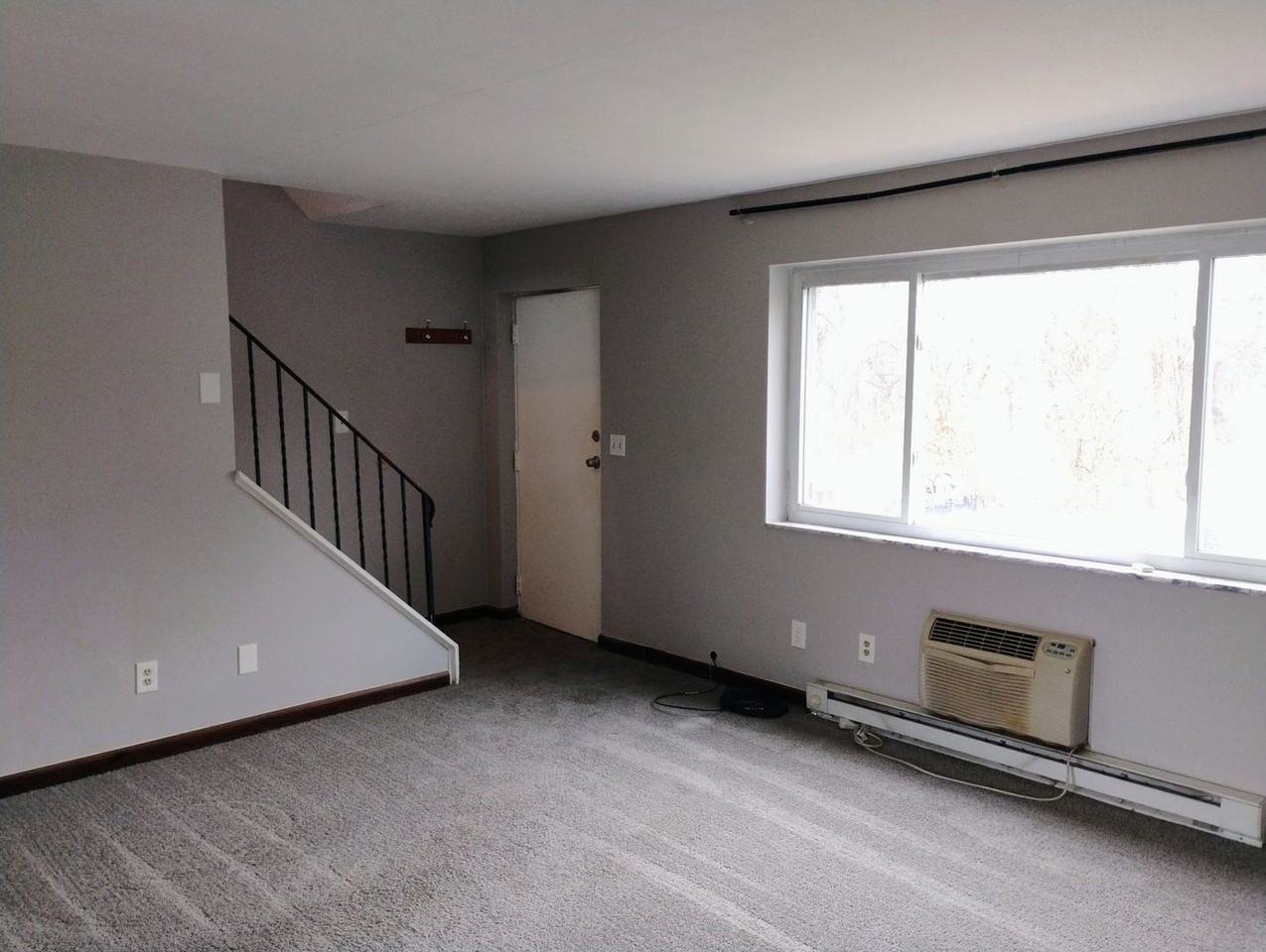 Greenock Manor 2 bedroom 1 bath apartment - Photo 7 of 13