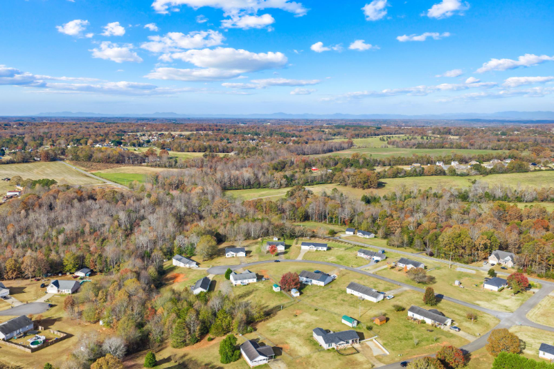 304 Walkers Ridge Drive - Photo 7 of 30