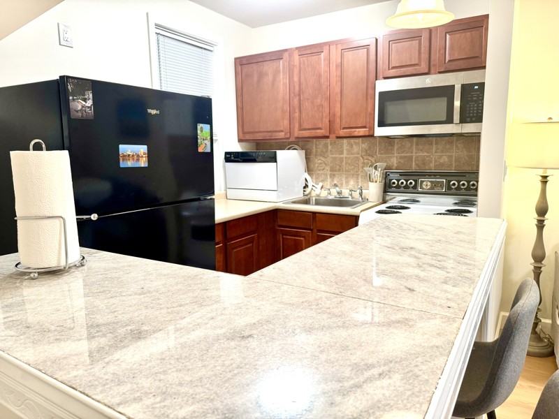 3023 Harvard Ave #2 - Photo 4 of 19