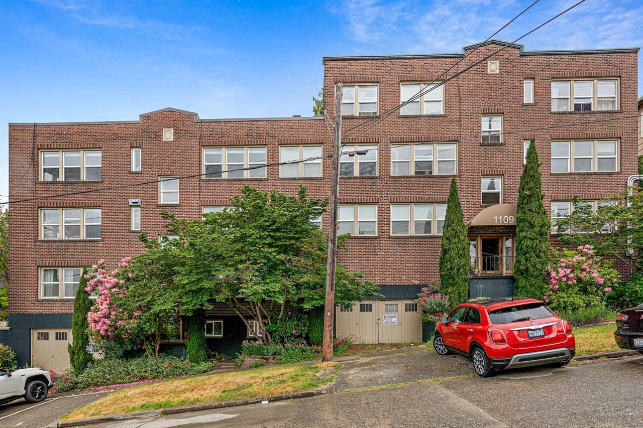 1105 5th Ave N - Photo 3 of 5