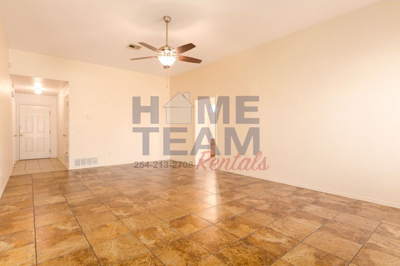 4001 Bade Court - Photo 5 of 17