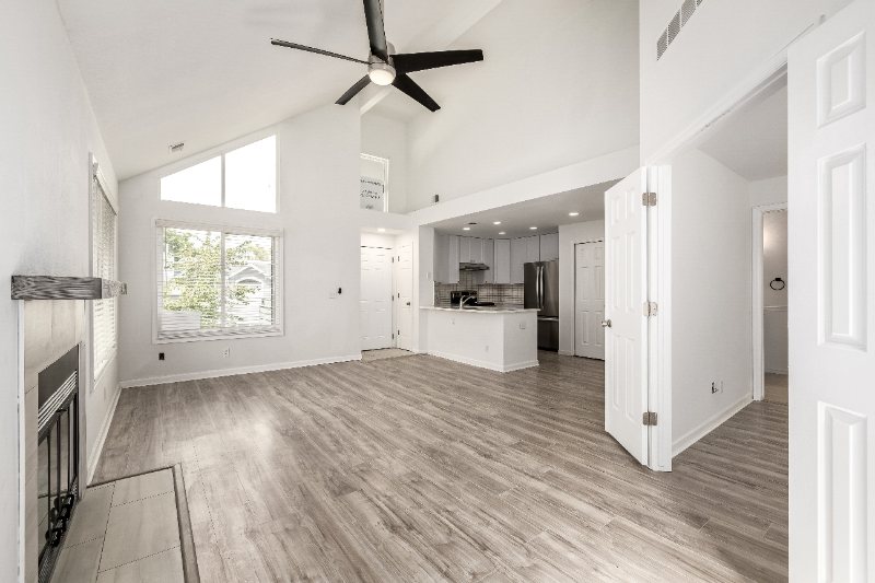 8500 East Jefferson Avenue #17C