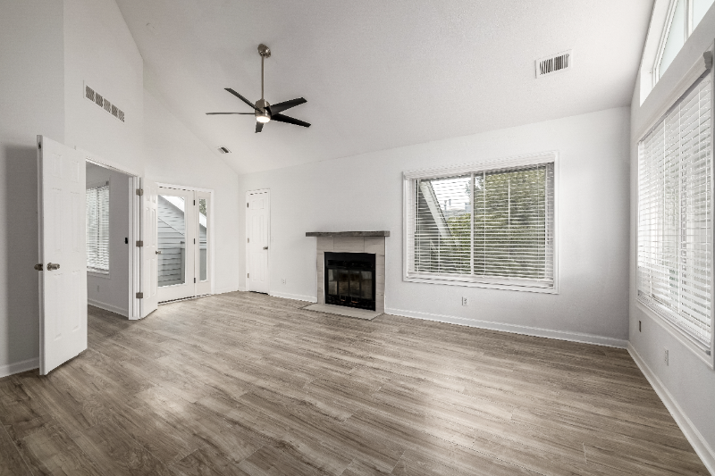 8500 East Jefferson Avenue #17C - Photo 2 of 20