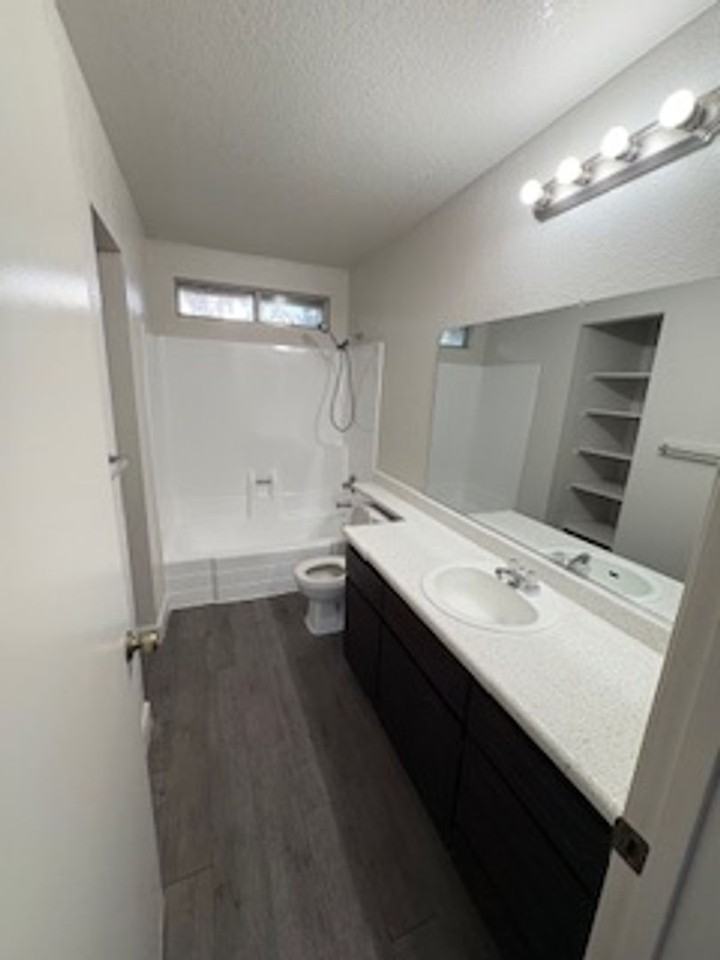 Venetian Bridges Duplexes - Photo 6 of 8