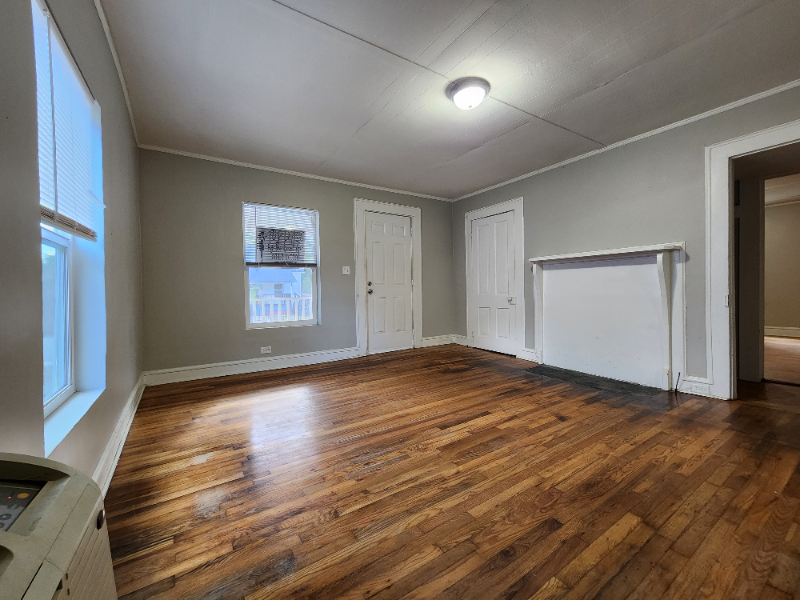 237 Poole Street - Photo 3 of 20