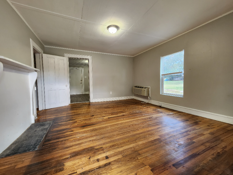 237 Poole Street - Photo 6 of 20