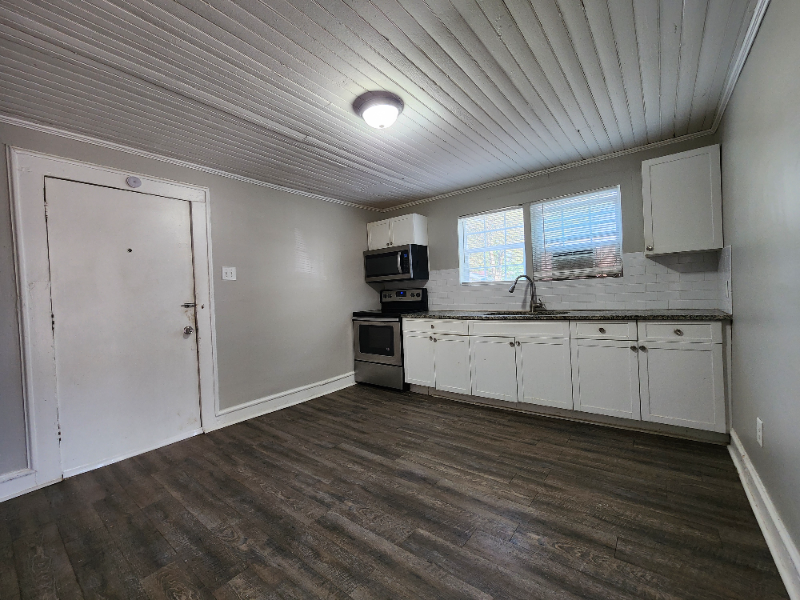 237 Poole Street - Photo 7 of 20