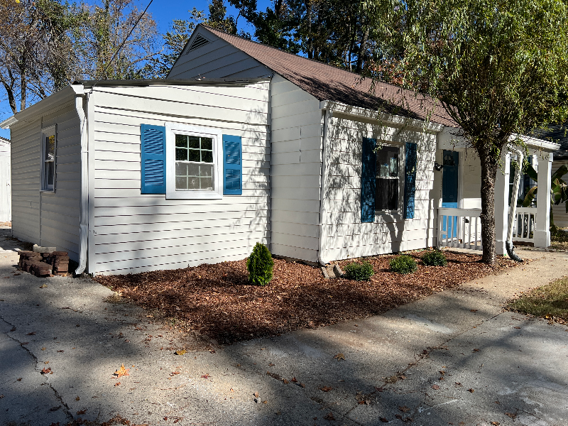 2160 Dowdell Dr - Photo 2 of 18