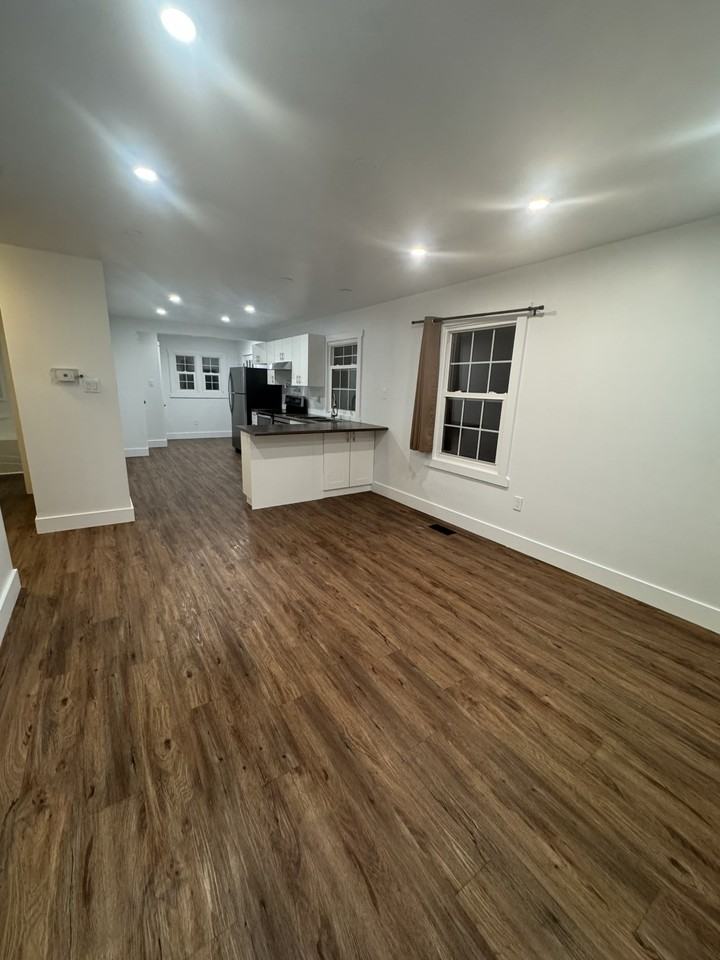 736 Stormont Street - Photo 5 of 23